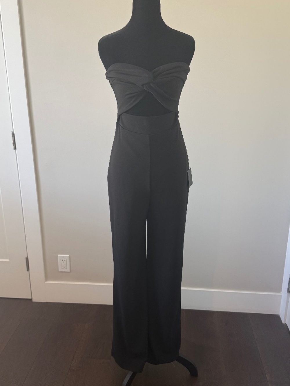 NWT Lulus Black Strapless Twist Front Wide Leg Jumpsuit Small